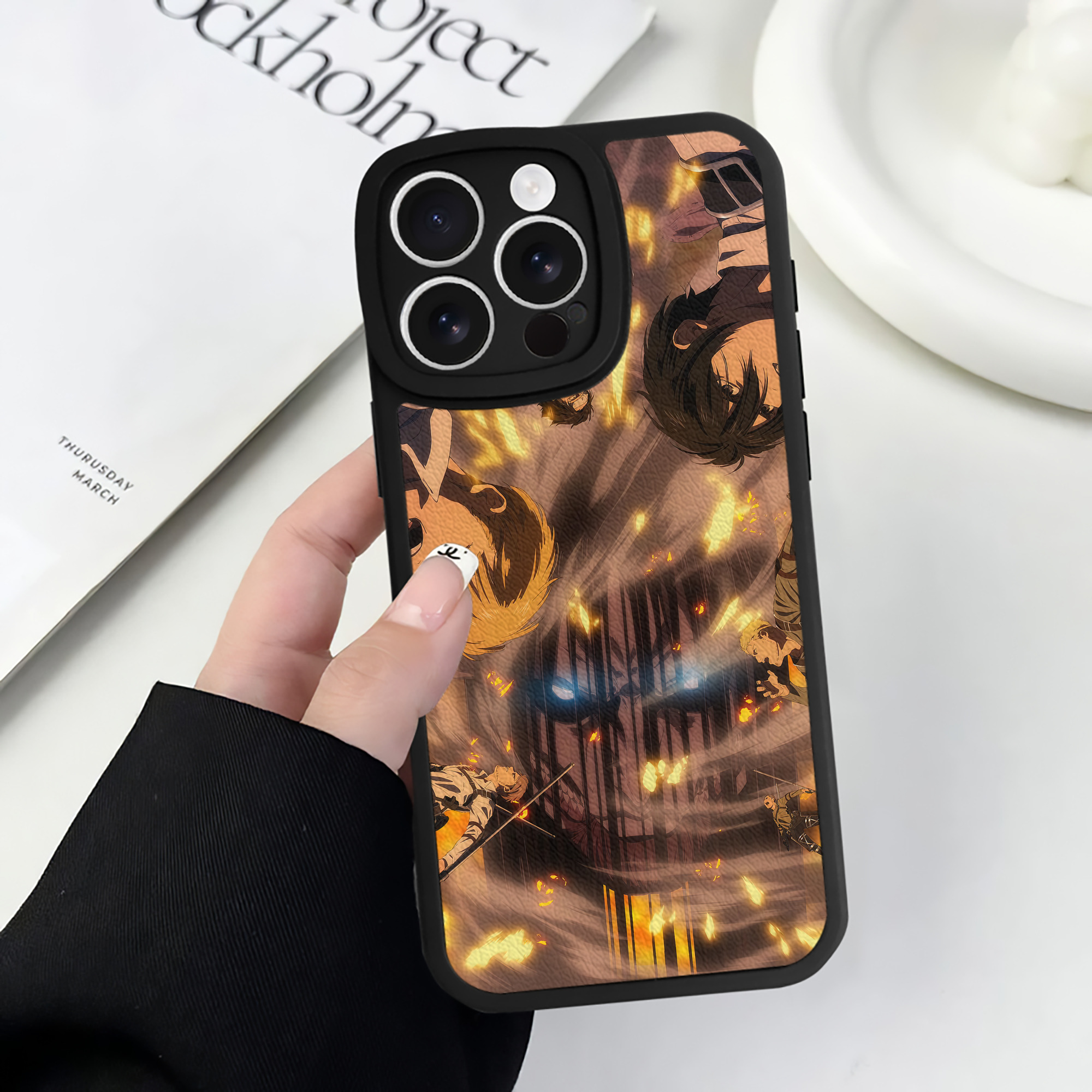 （画像用） 進撃の巨人 Attack on Titan 【iPhone 16シリーズ対応】シリコンスマホケース（レザー調） 材質：シリコン